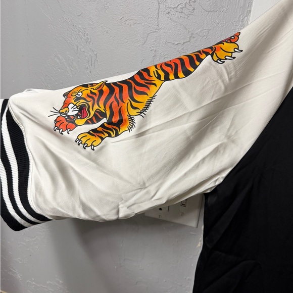 Dressed in LALA Take Up Space Kimono Bomber in Black. With Tiger graphic. NWT. - Picture 8 of 14